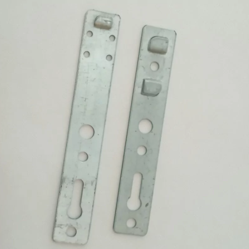 Анкерная пластина 150*1,5 мм толщина металла оцинков профиль Рехау (41мм) между усами, а также для других видов